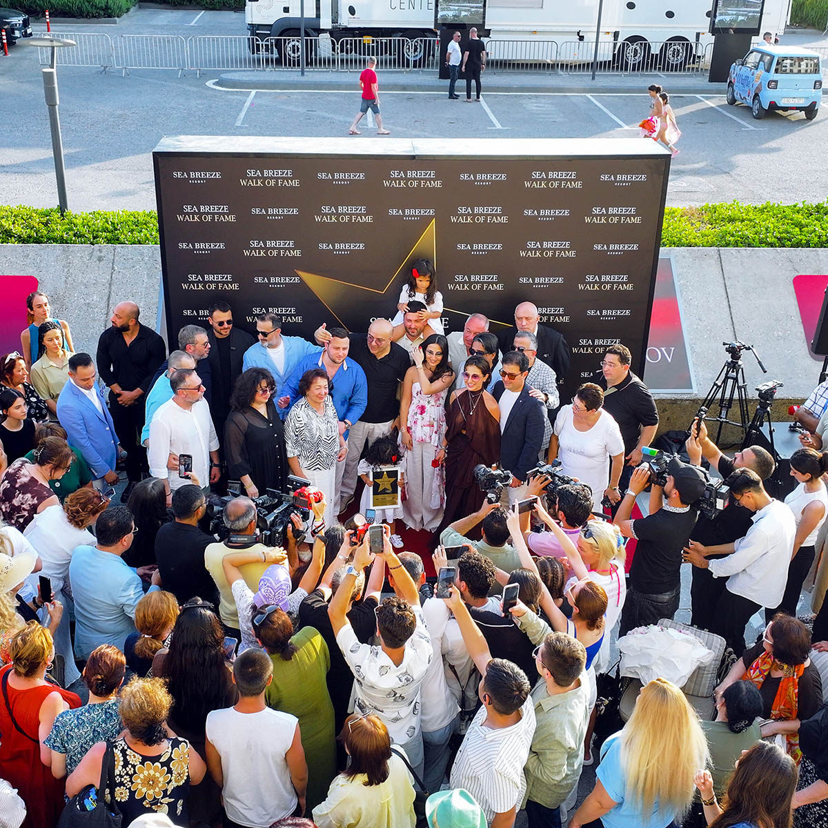 Звезда Анара Мамедханова зажглась на Sea Breeze Walk of Fame